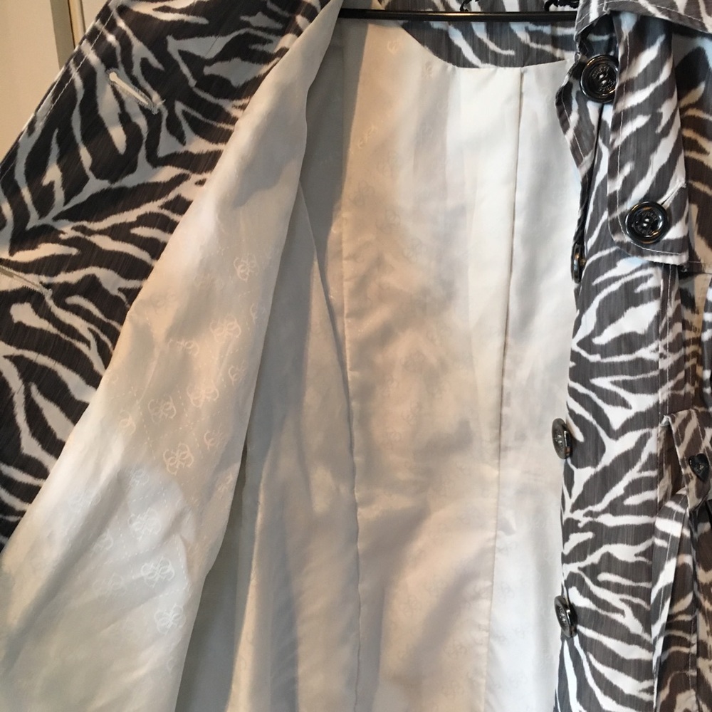 🎉HP🎉GUESS Women’s Zebra Print Trenchcoat 🧥👜 🦓 - Picture 12 of 16